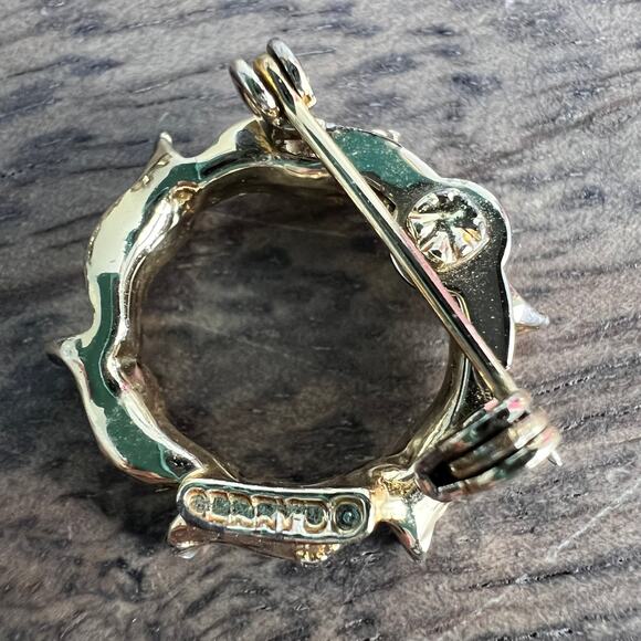 Vintage Gerry's Gerry Weber Gold Leaf Wreath Small Pin - Picture 3 of 5